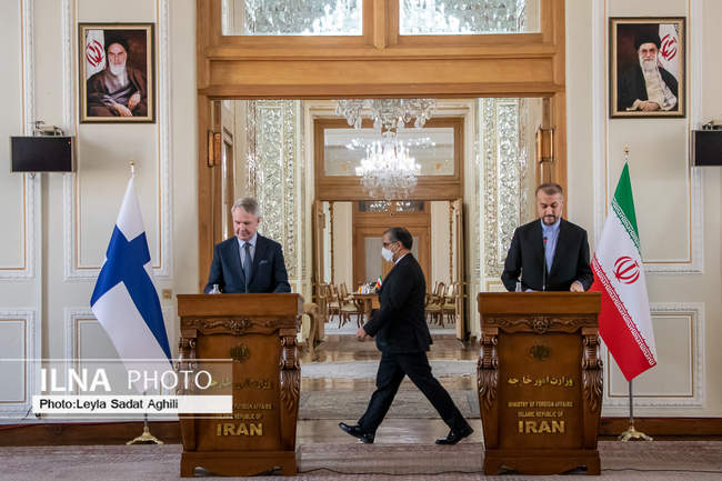 نشست خبری مشترک وزیر امور خارجه فنلاند و ایران