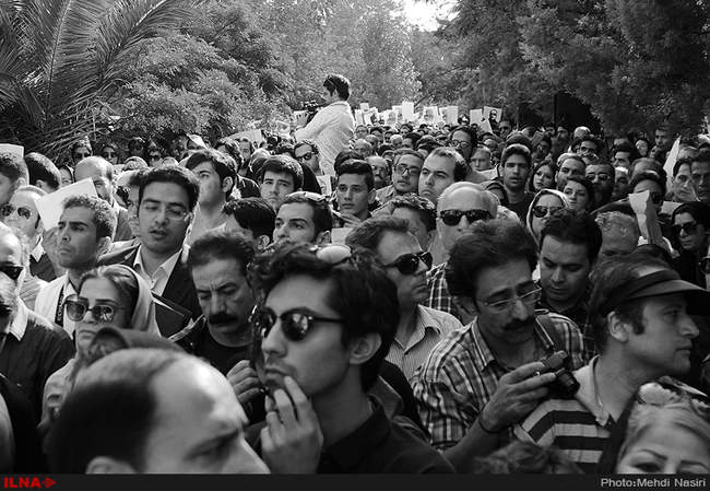 مراسم تشییع پیکر عباس کیارستمی