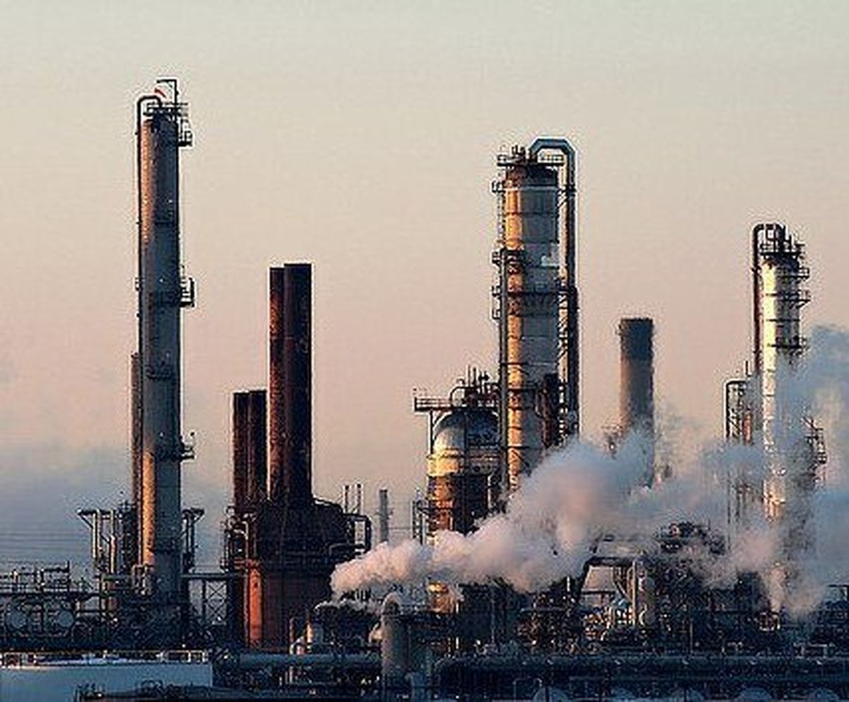 Qatar can start to market Iran's oil to Asia, Europe
