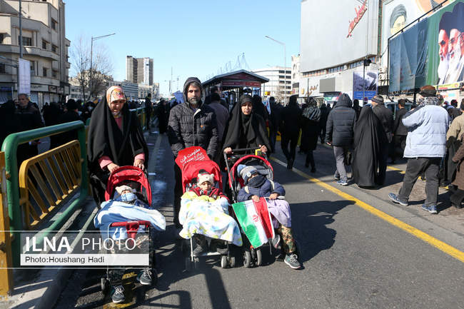 راهپیمایی ۲۲ بهمن در تهران / 1