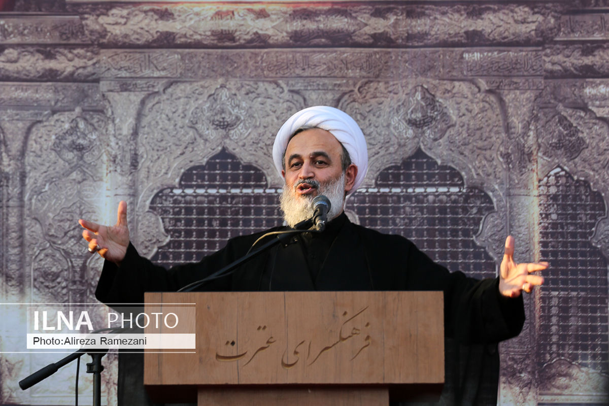 امروز اگر جهانی فکر نکنیم، فاسد می‌شویم