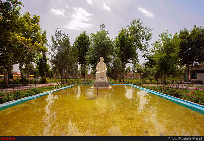 موزه و مقبره فردوسی در شهر توس