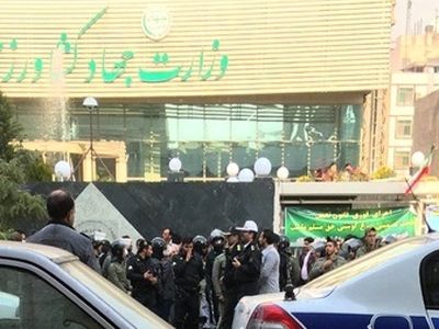 تجمع مرغداران ورشکسته مقابل وزارت جهاد کشاورزی