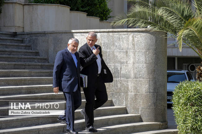 حاشیه جلسه هیات دولت - 9 مهر