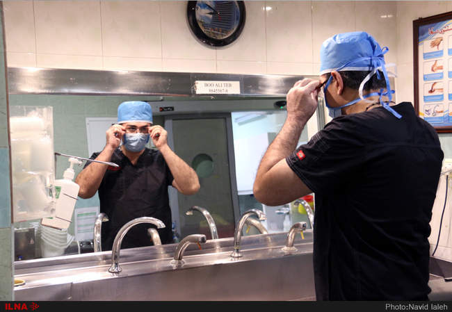 جراحی لامینکتومی توسط دکتر مهرداد اسماعیلی جراح مغز و اعصاب در بیمار