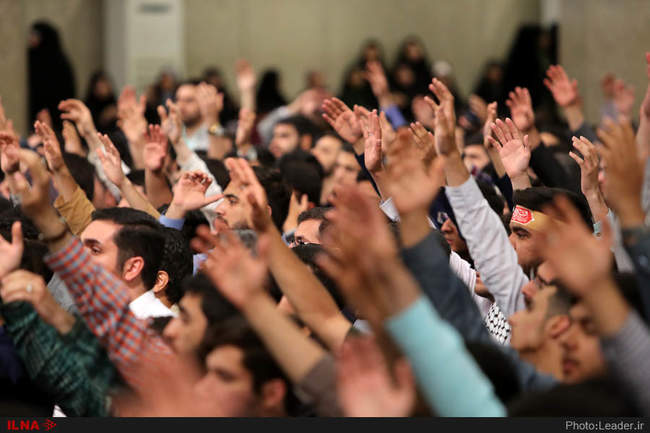 دیدار جمعی از دانشجویان و نمایندگان تشکل‌های دانشجویی با مقام معظم 