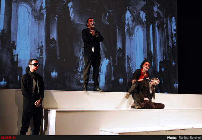 نمایش دربارانداز 