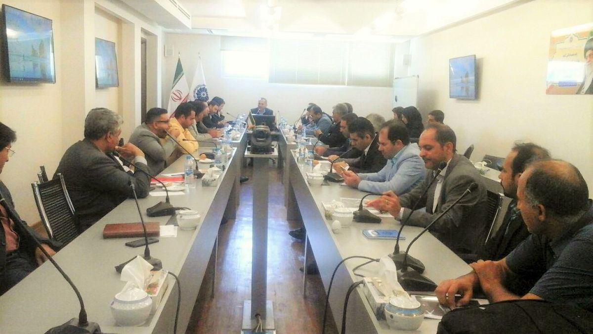 تلاش برای ایجاد کارگروه مثلث توسعه اقتصادی با هدف گره‌گشایی از مشکلات اقتصادی