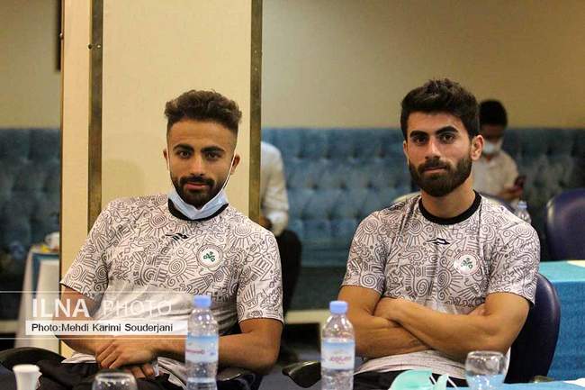 دیدار استاندار اصفهان با مدیریت کارخانه و اعضای تیم فوتبال ذوب آهن  