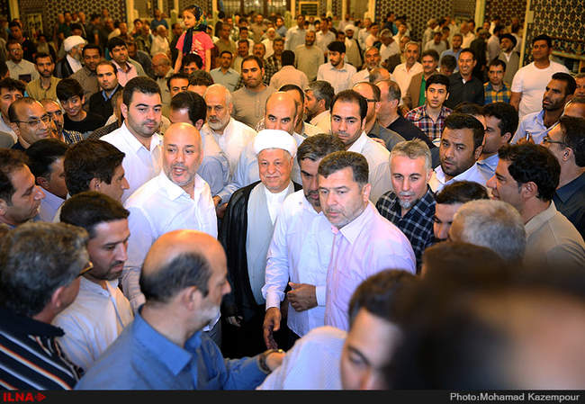 حضور آیت الله هاشمی رفسنجانی در حرم حضرت علی بن موسی الرضا (ع)