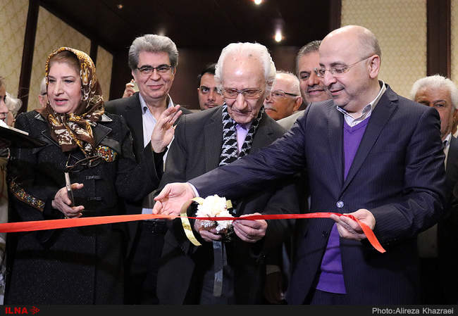 آیین رونمایی از مجموعه لباس‌های ایرانی با تلفیق از سنت و مدرنیته