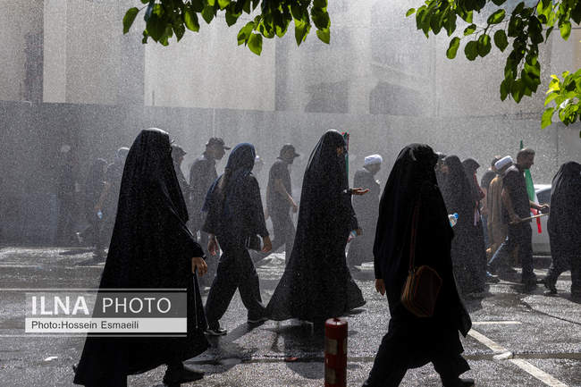اقامه نماز بر پیکر رهبر شهید انقلاب در مصلای تهران/ 8