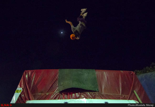 اجرای حرکات نمایشی تاپ رایدر در پارک دولت شهر دزفول