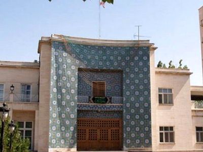 ممنوع‌التصویری رئیس دانشگاه علوم پزشکی استان دروغ  است/درگیری با ویروس کرونا نوعی جنگ است/ مردم سیزده بدر در خانه بمانند همه جا تعطیل است 