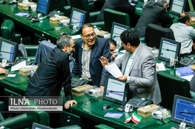 نشست علنی یکشنبه پنج مرداد مجلس شورای اسلامی 