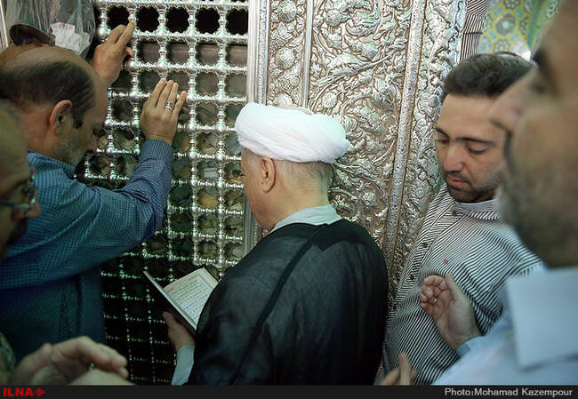 حضور آیت الله هاشمی رفسنجانی در حرم حضرت علی بن موسی الرضا (ع)
