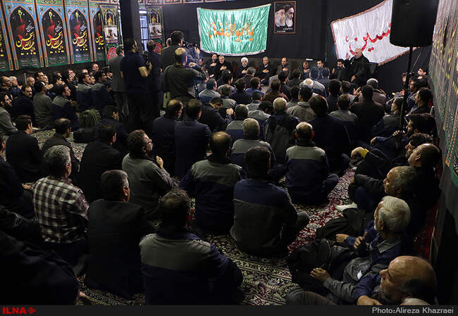 عزاداری رئیس جمهور و وزیر کار در جمع کارگران 