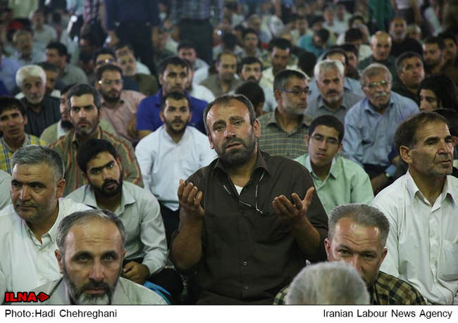 حال وهوای مسجد مقدس جمکران در شب نیمه شعبان