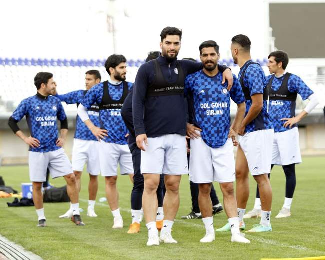 تمرین امروز گل گهر زیر نظر امیر قلعه‌نویی