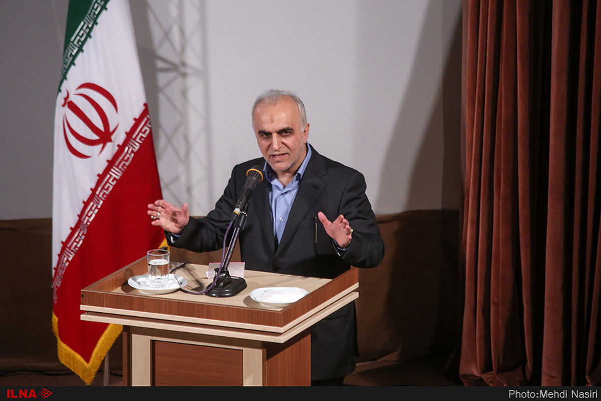 اهرم‌سازی دارایی‌های دولت را در دستورکار قرار می‌دهیم/ بخش‌‌های غیربازده را باید واگذار کرد/ بانک‌‌‌ها چه دلیلی برای بنگاهداری دارند؟