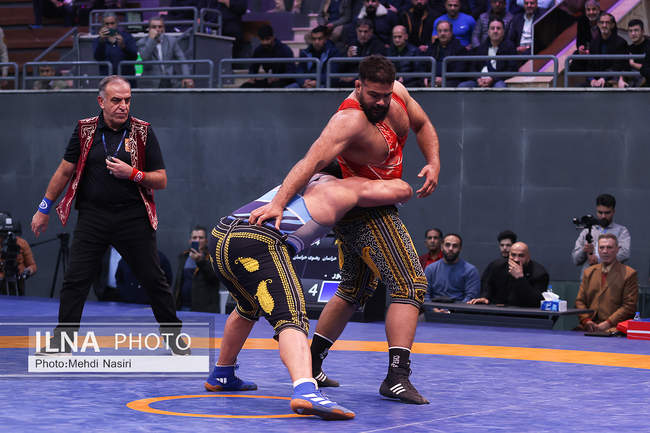 گزارش تصویری از رقابت‌های کشتی تعیین پهلوان سال ۱۴۰۴