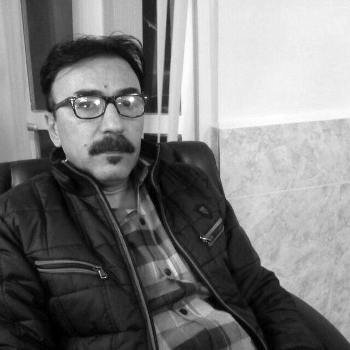 نقدی بر شعر « نازی»