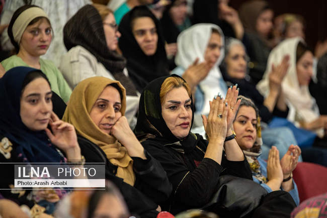 مراسم تجلیل از زنان کارگر نمونه