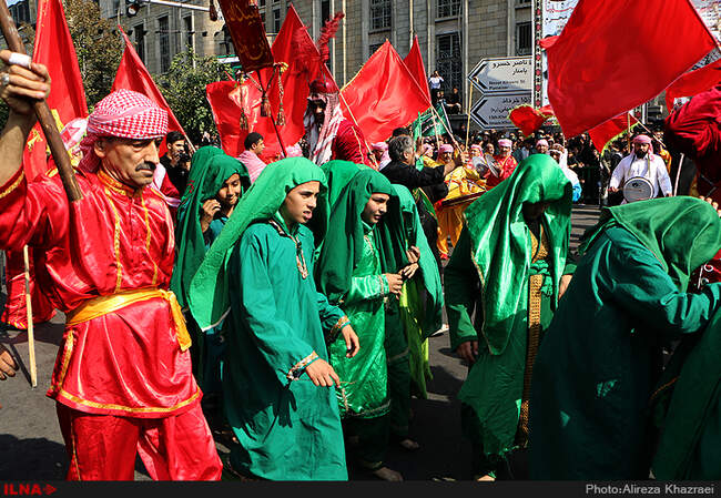 مراسم عزاداری و خیمه سوزان روز عاشورا در بازار تهران