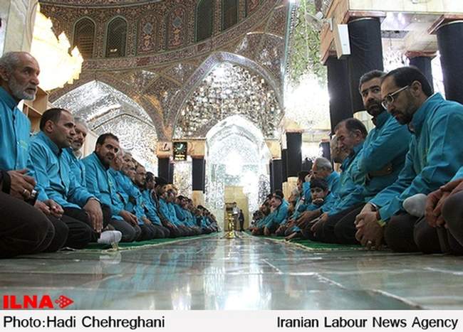 غبار روبی حرم مطهر حضرت فاطمه معصومه(س)