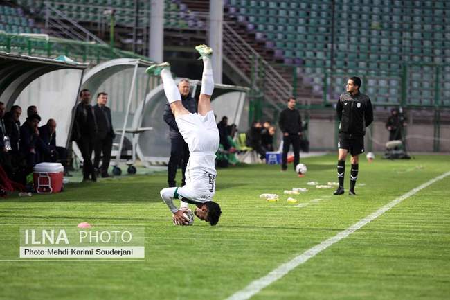 توقف تیم فوتبال تراکتور تبریز  برابر ذوب آهن اصفهان