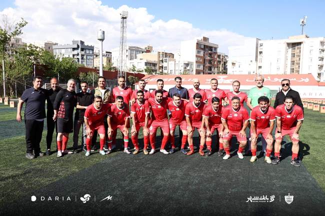 گزارش تصویری دیدار دوستانه پیشکسوتان پرسپولیس و تیم هنرمندان 