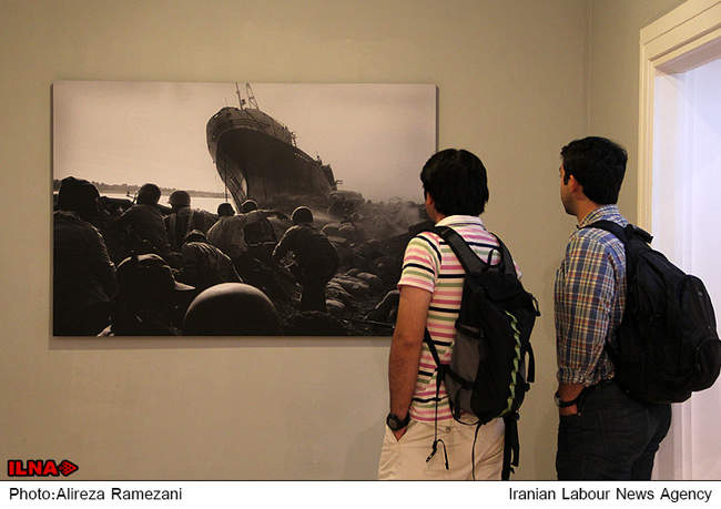 افتتاح نمایشگاه عکس خرمشهر در خانه هنرمندان