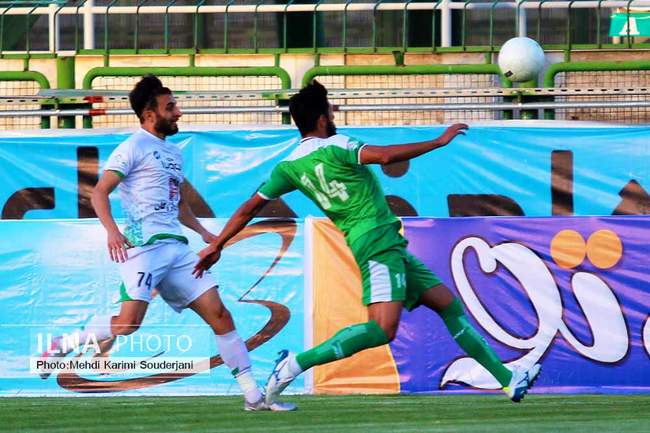 دیدار تیمهای فوتبال ذوب‌آهن اصفهان و آلومینیوم اراک