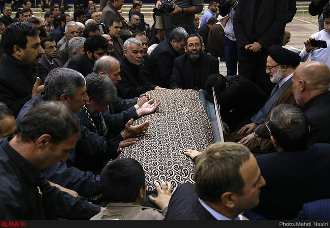 مراسم تشییع پیکر بانو مرضیه حدیدچی دباغ در حرم امام خمینی(ره) 