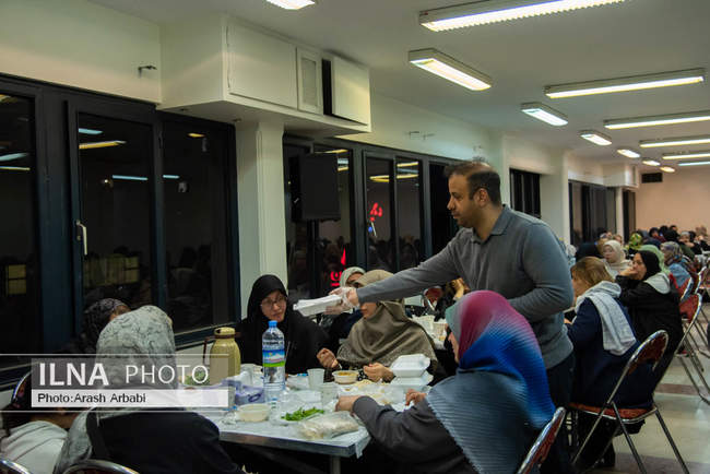  ضیافت افطاری خانه کارگر با حضور  کارگران و بازنشستگان 