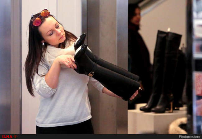 هجوم مردم برای خرید در جمعه سیاه