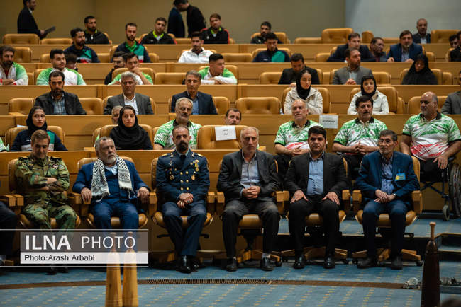 آیین تجلیل از قهرمانان سرافراز پارالمپیک ایران با حضور پزشکیان و دنی