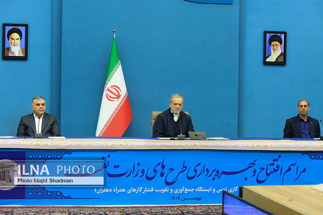 افتتاح و بهره برداری از طرح های نفت و نیرو