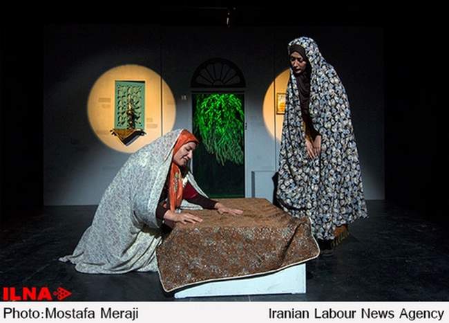 نمایش مسافران در قم به روی صحنه رفت