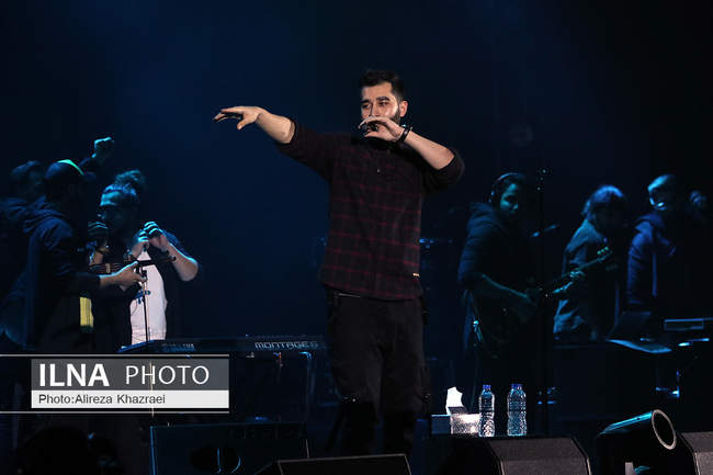 کنسرت علی یاسینی در سی و پنجمین جشنواره بین المللی موسیقی فجر