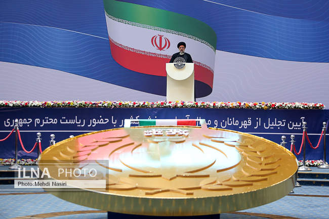 مراسم تجلیل از مدال‌آوران و قهرمانان ورزشی با حضور رییس جمهور