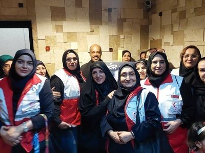 نمایش «چهل‌گیس» میزبان امدادگران هلال‌احمر شد 