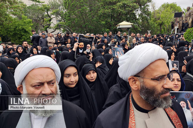 حضور مردم تبریز در مراسم تشییع پیکر شهدای راه خدمت/2