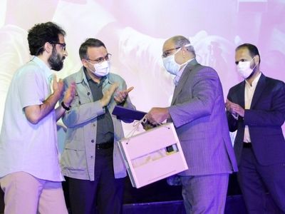عوامل «بدون قرار قبلی» از کادر درمان تقدیر کردند