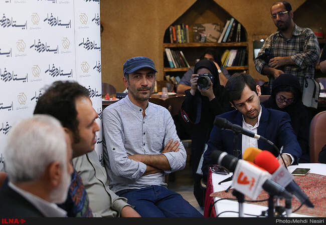 نشست خبری فیلم ایستاده در غبار