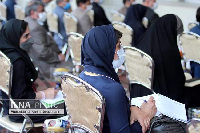 افتتاح نیروگاه انرژی خورشیدی و تالار 25 میدان میوه و تره بار اصفهان