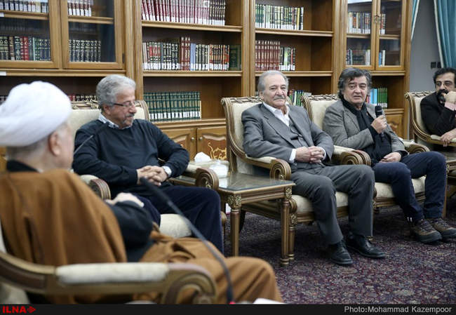 دیدار هنرمندان با آیت الله هاشمی