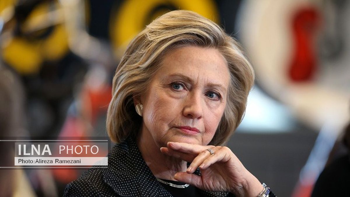 انتقاد کارمند کمپین هیلاری کلینتون از عدم پرداخت دستمزد