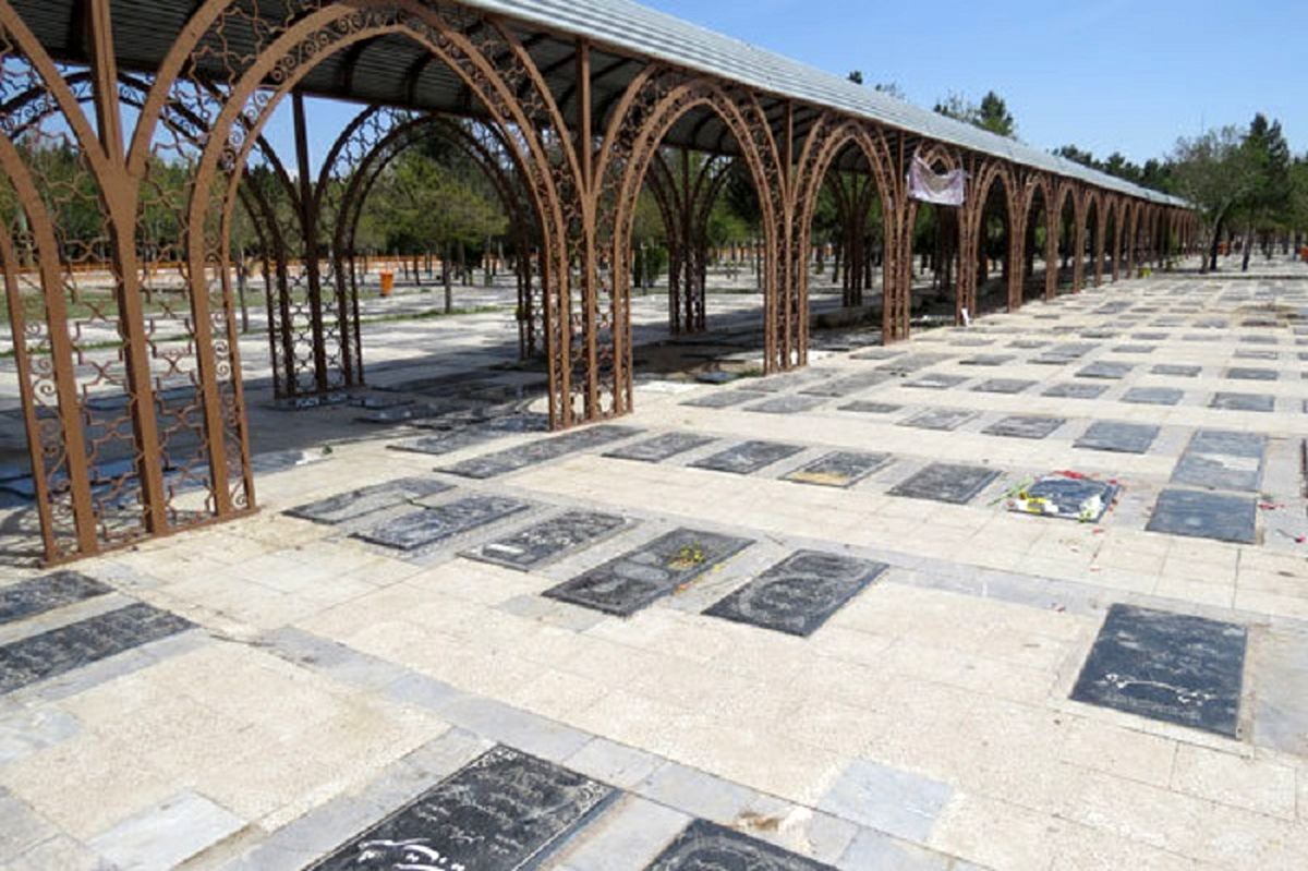 محوطه آرامستان بندرعباس به دوربین مداربسته مجهز شد