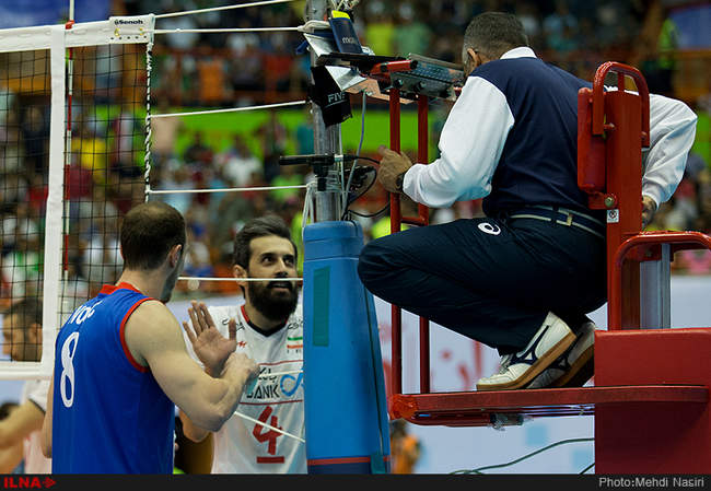 مسابقه‌ی تیم‌های ملی والیبال ایران و صربستان